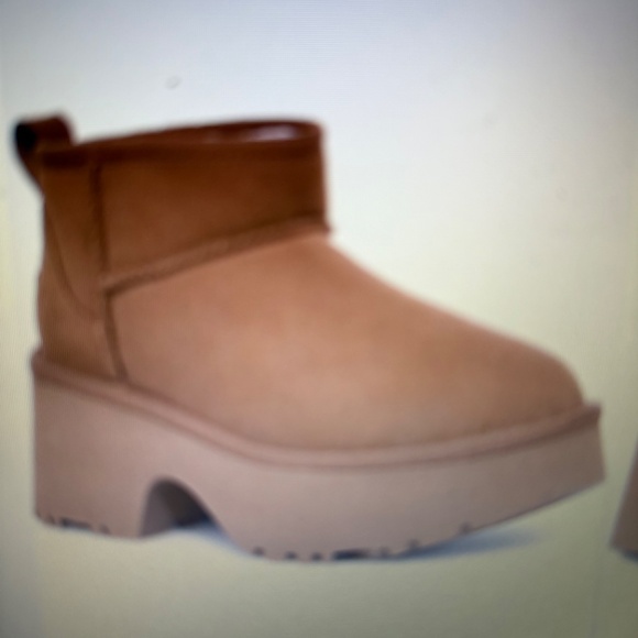 Uggs classic ultra mini new heights platform boot - Picture 2 of 2